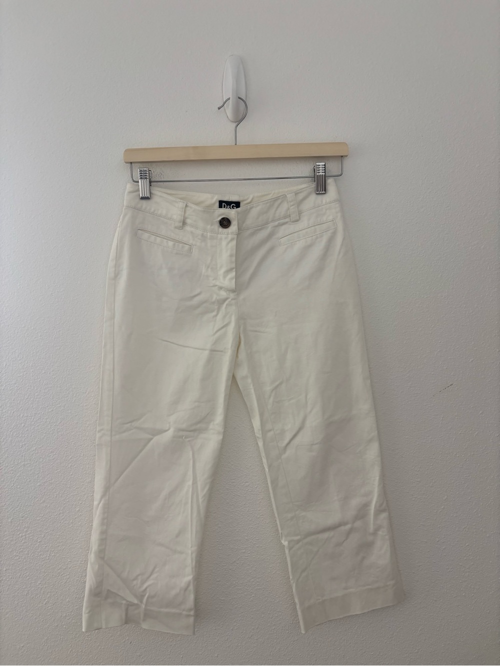 Vintage dolce and gabbana white capri pqnts